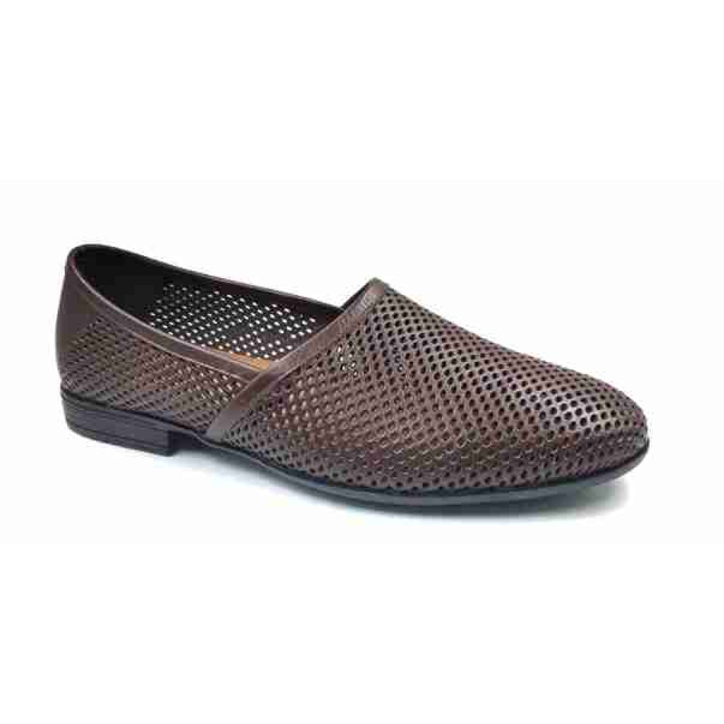 WC11: Balujas Brown summer shoe for men