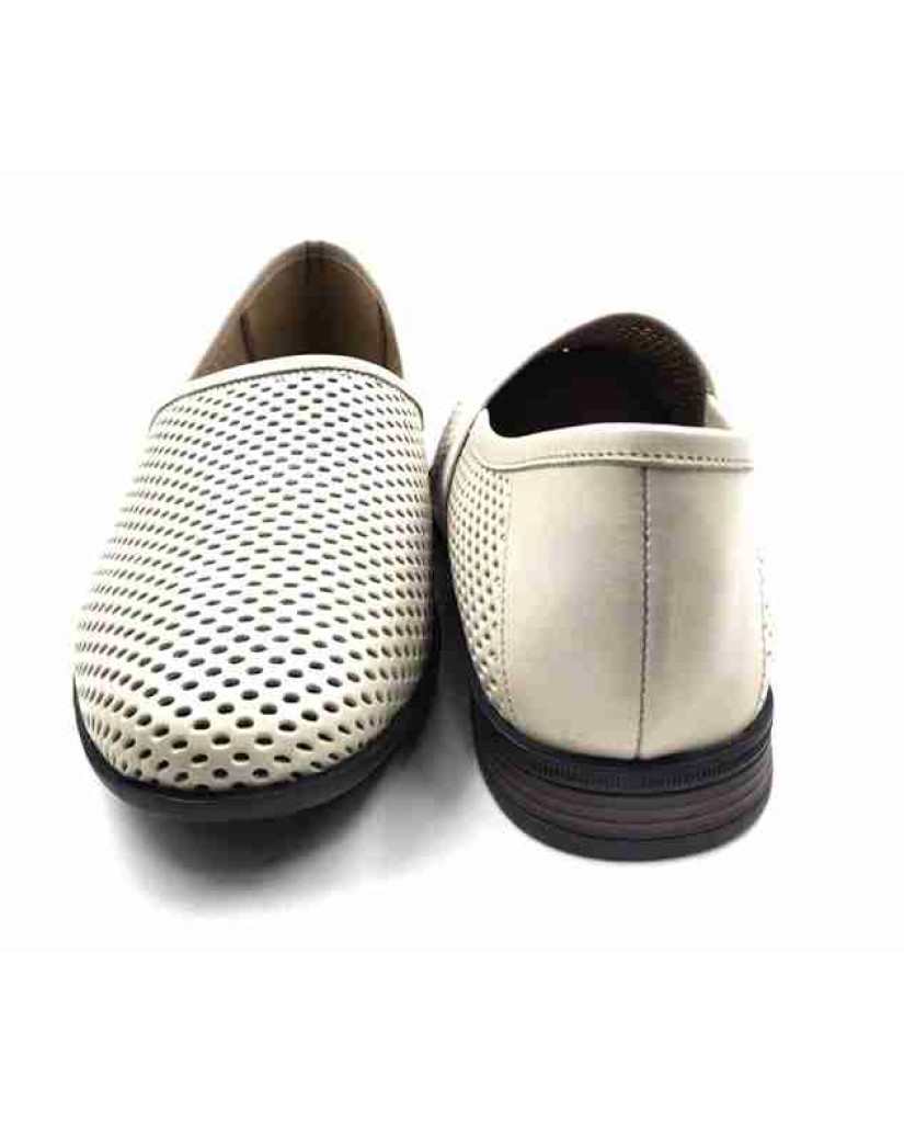 WC11: Balujas Cream summer shoe for men
