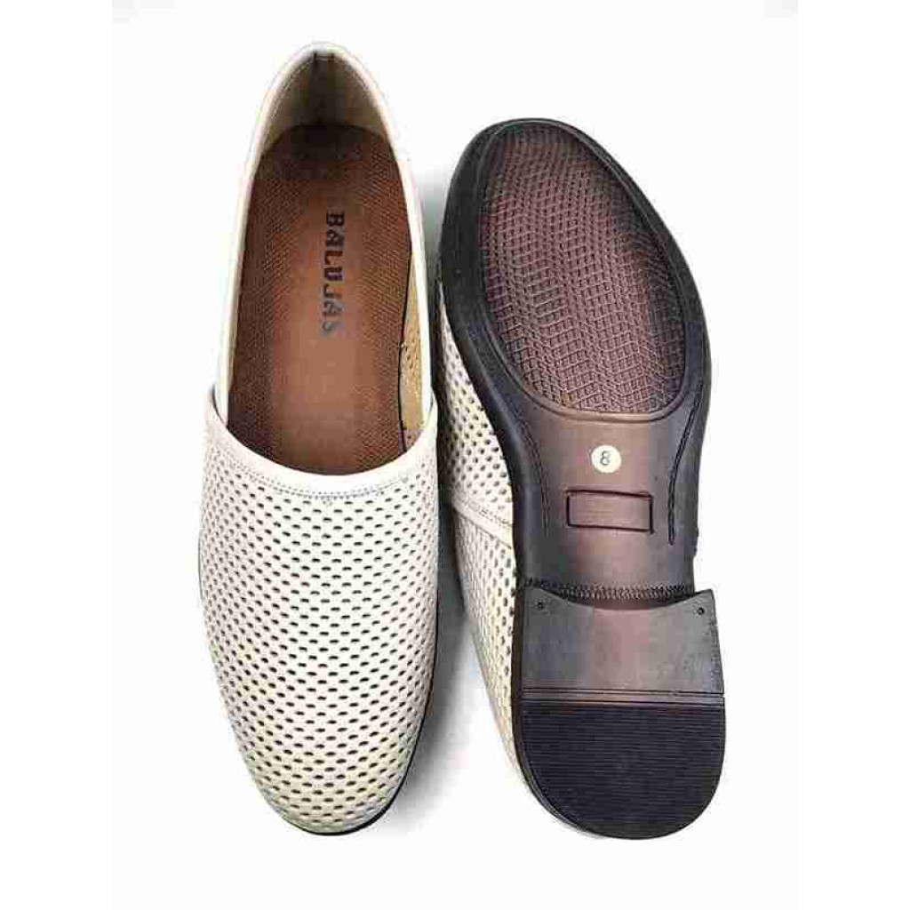WC11: Balujas Cream summer shoe for men