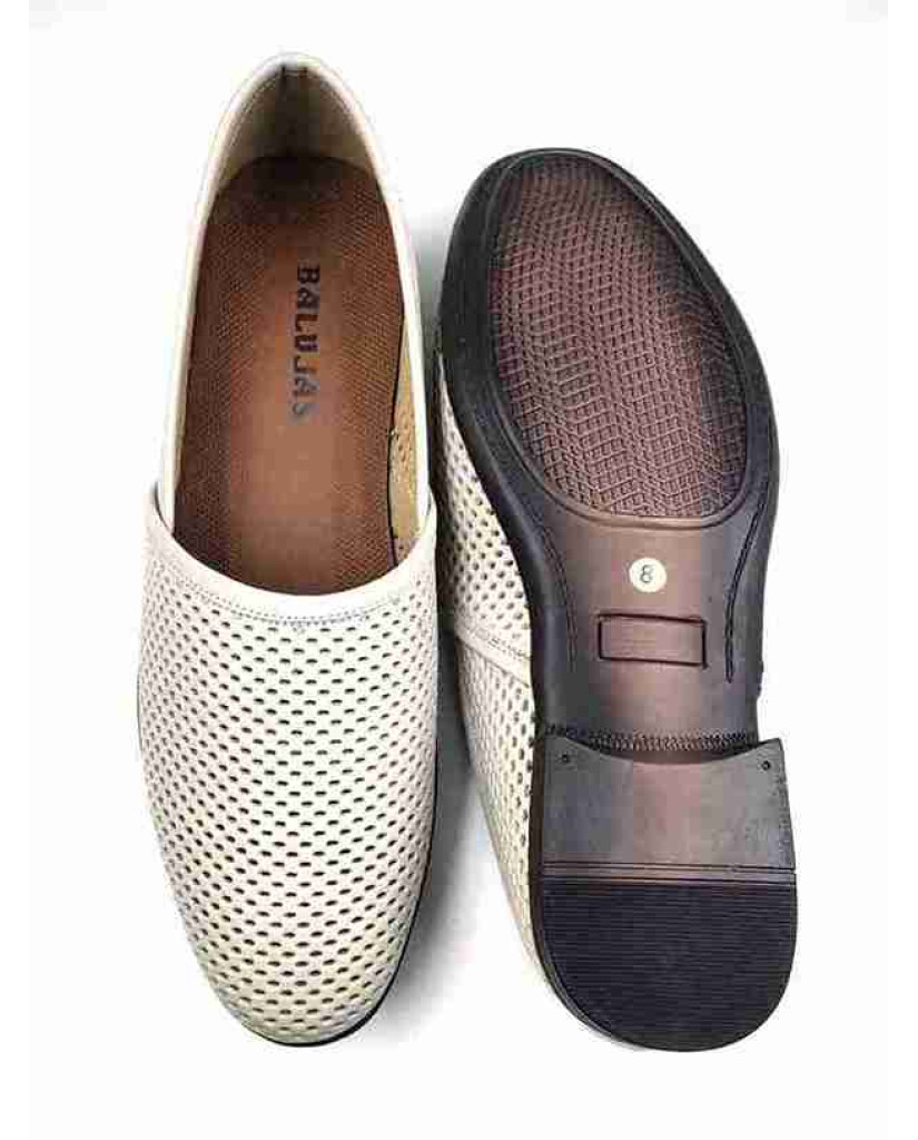 WC11: Balujas Cream summer shoe for men