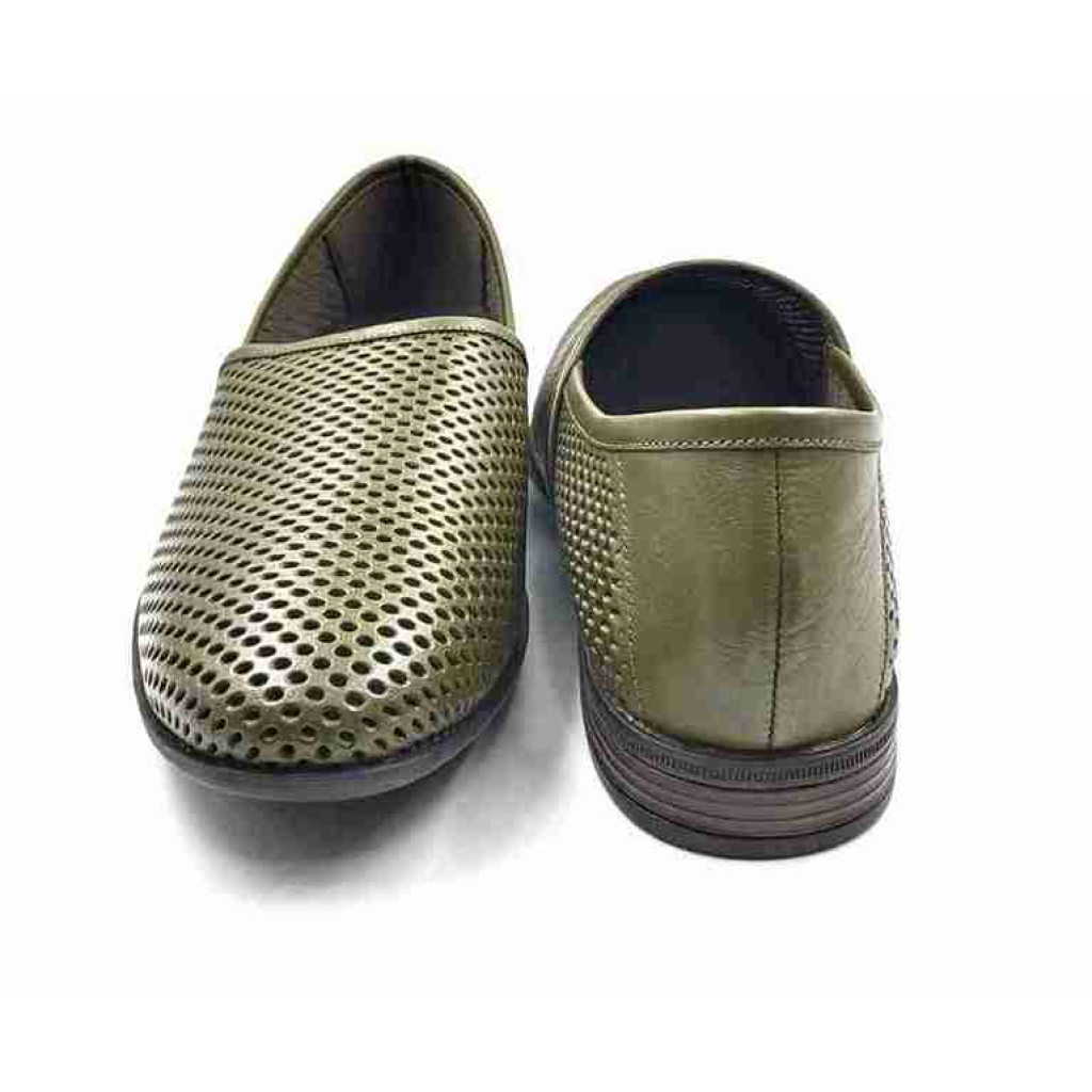 WC11: Balujas Olive summer shoe for men