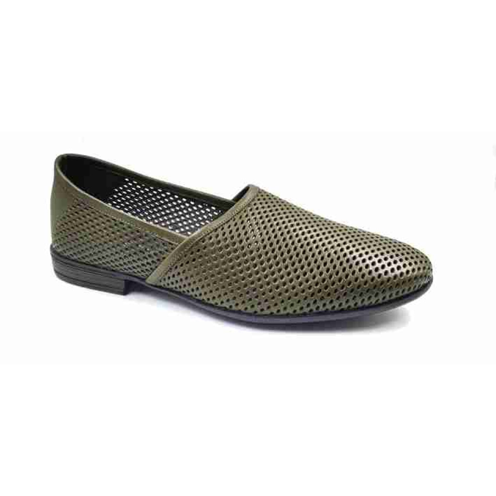 WC11: Balujas Olive summer shoe for men