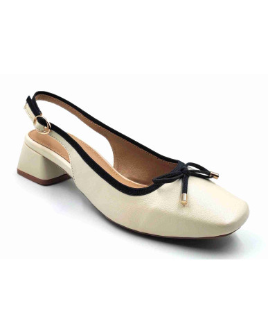 H-13 CHATTI Balujas Women Off-White Block Heel Belly