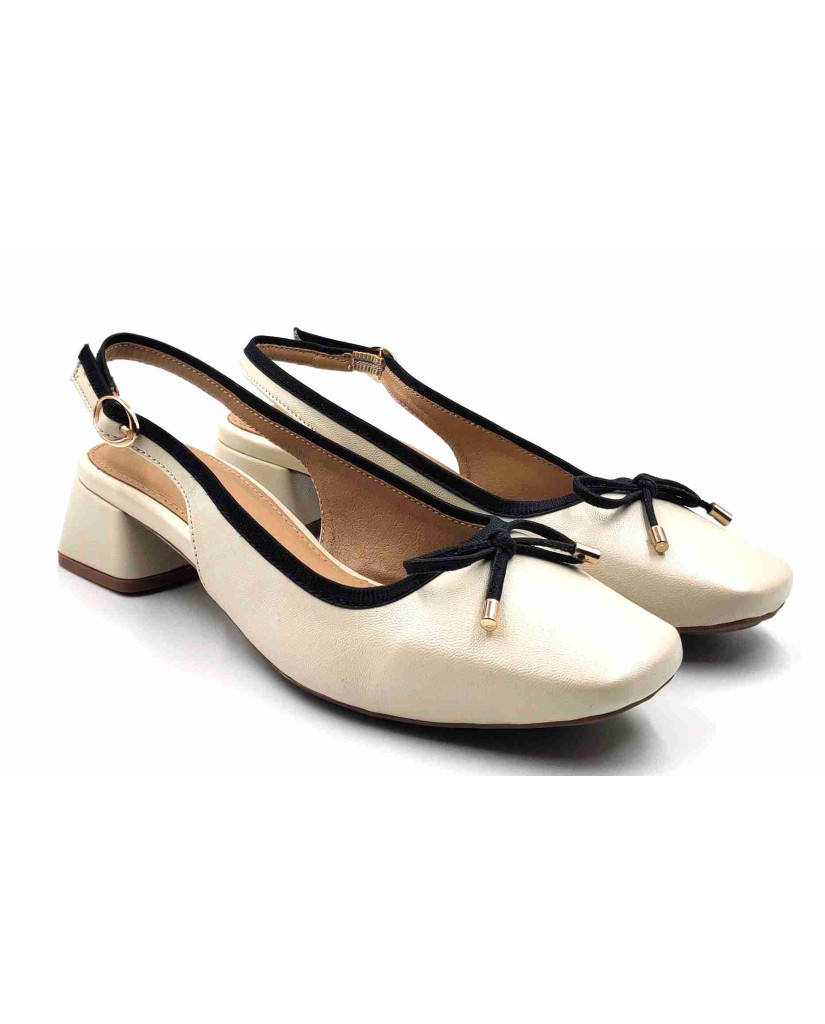 H-13 CHATTI Balujas Women Off-White Block Heel Belly